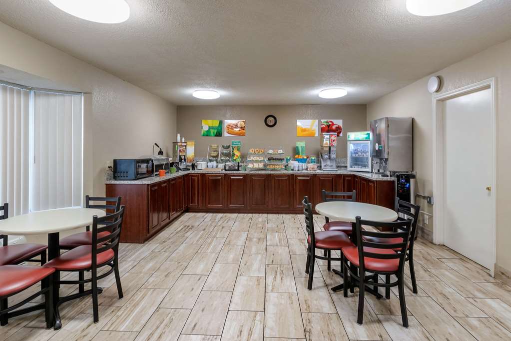 quality inn and suites des moines