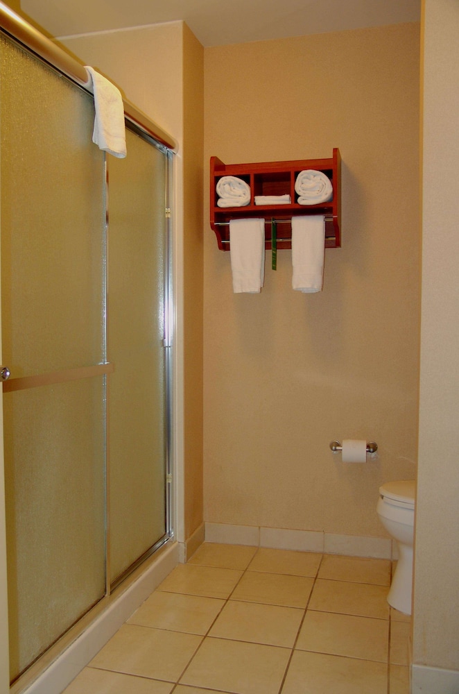 hampton inn garden city
