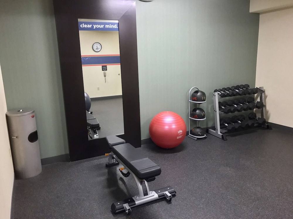 hampton inn garden city