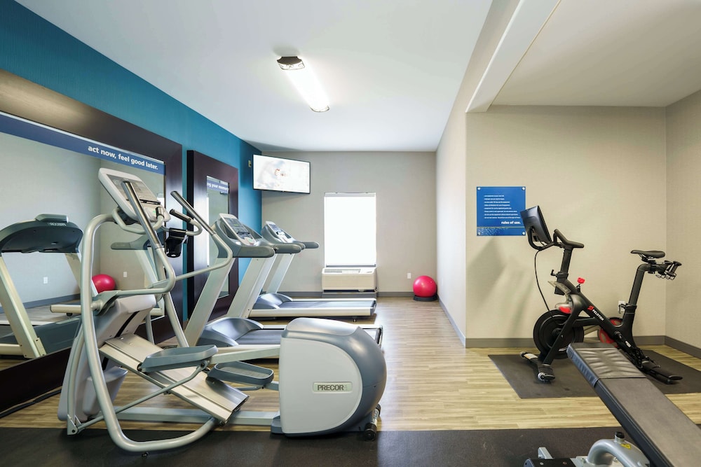 hampton inn garden city