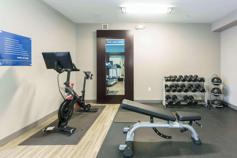 hampton inn garden city