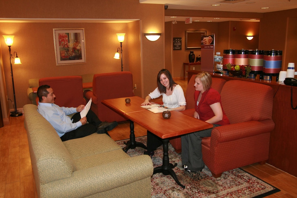 hampton inn garden city