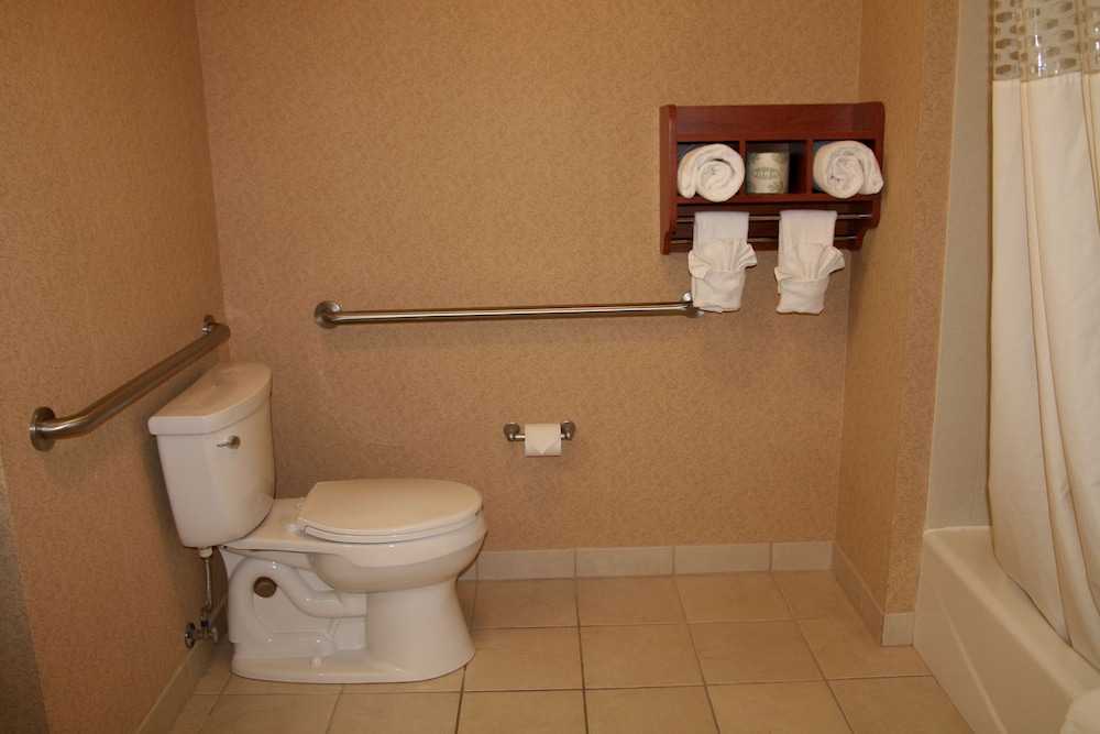 hampton inn garden city