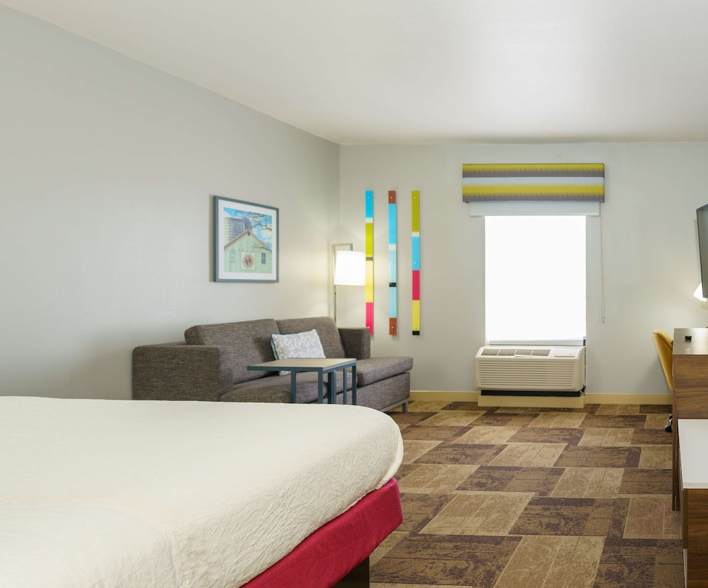 hampton inn garden city