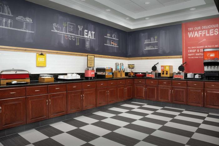 hampton inn easton