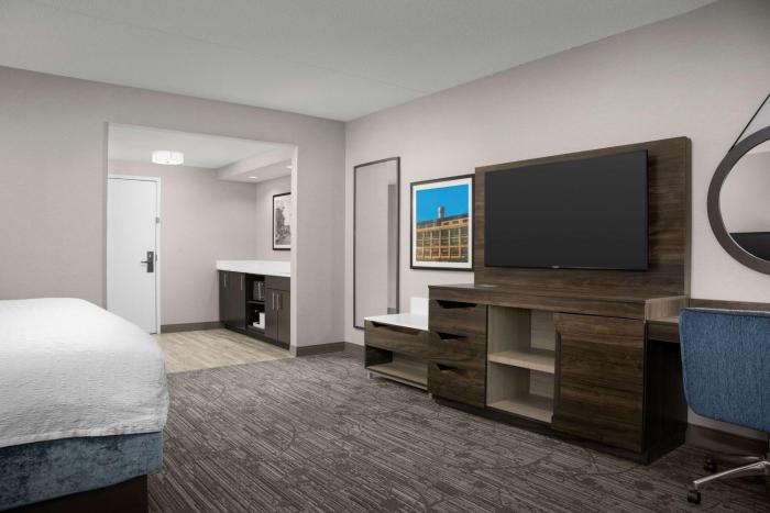 hampton inn easton