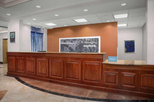 hampton inn easton