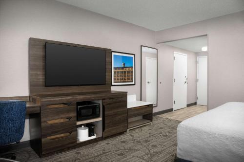 hampton inn easton