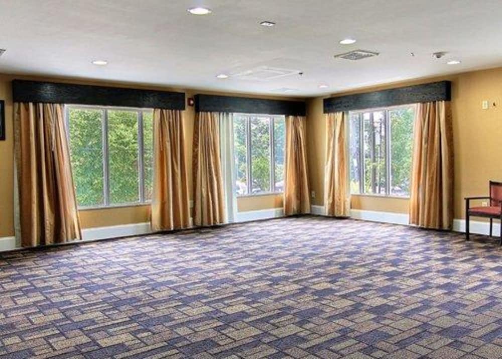 quality inn and suites greenville near downtown