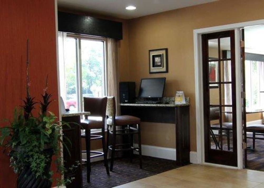 quality inn and suites greenville near downtown