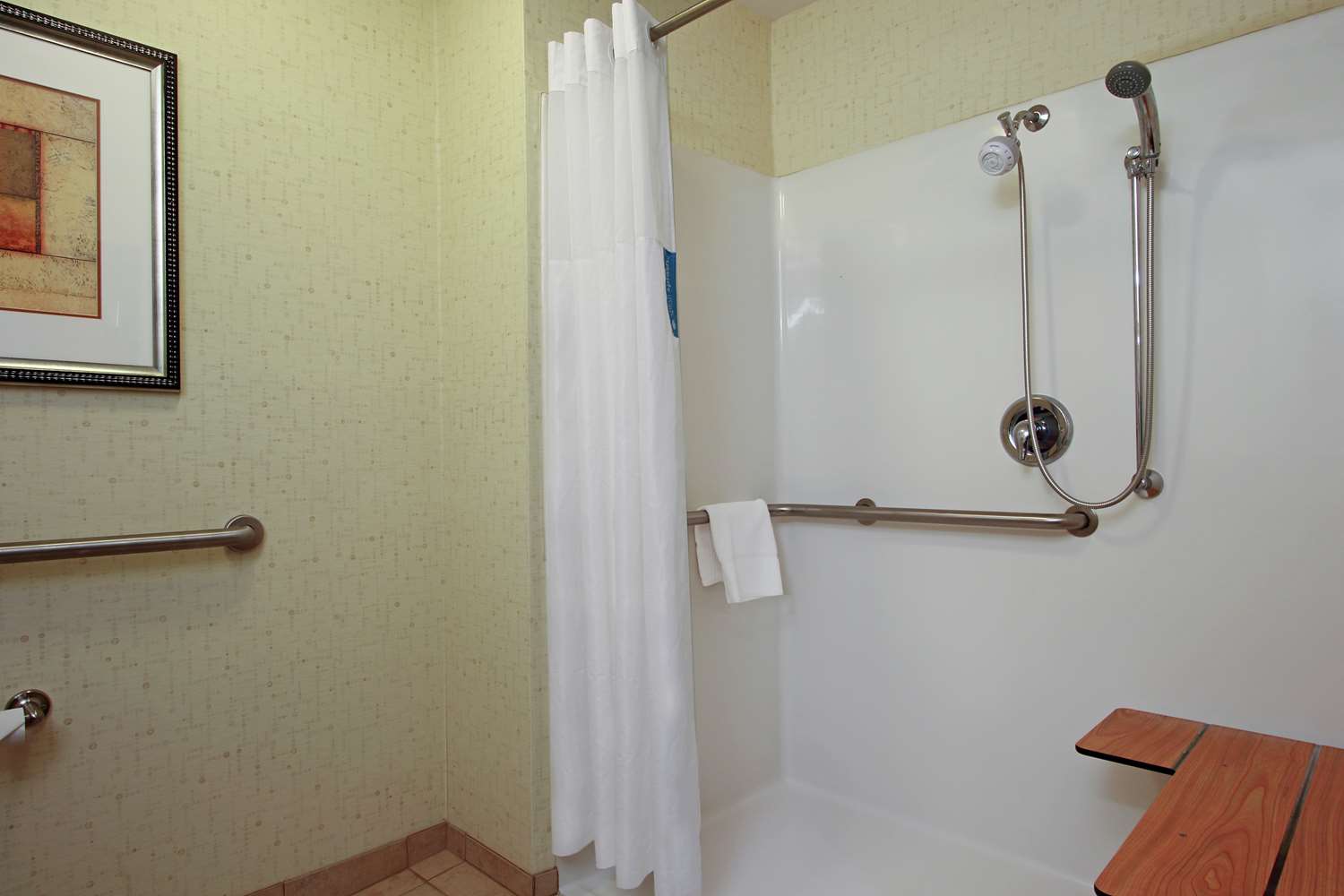 hampton inn and suites buffalo