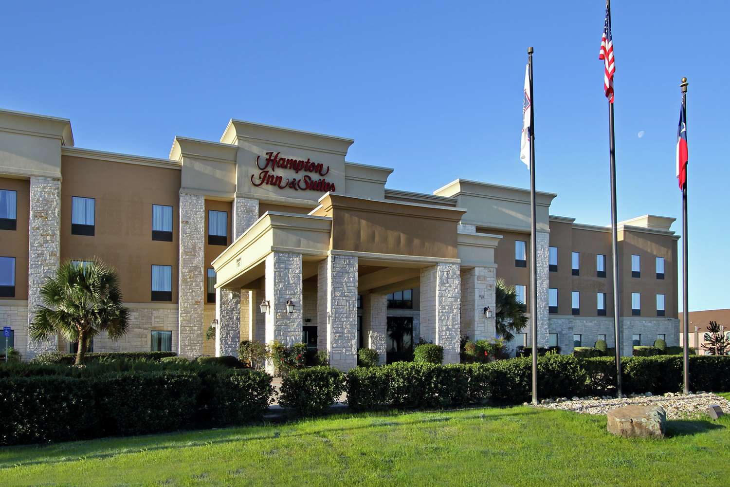hampton inn and suites buffalo