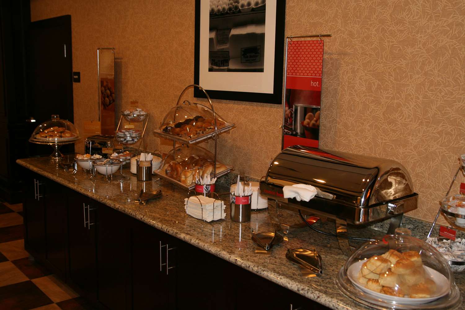 hampton inn and suites buffalo