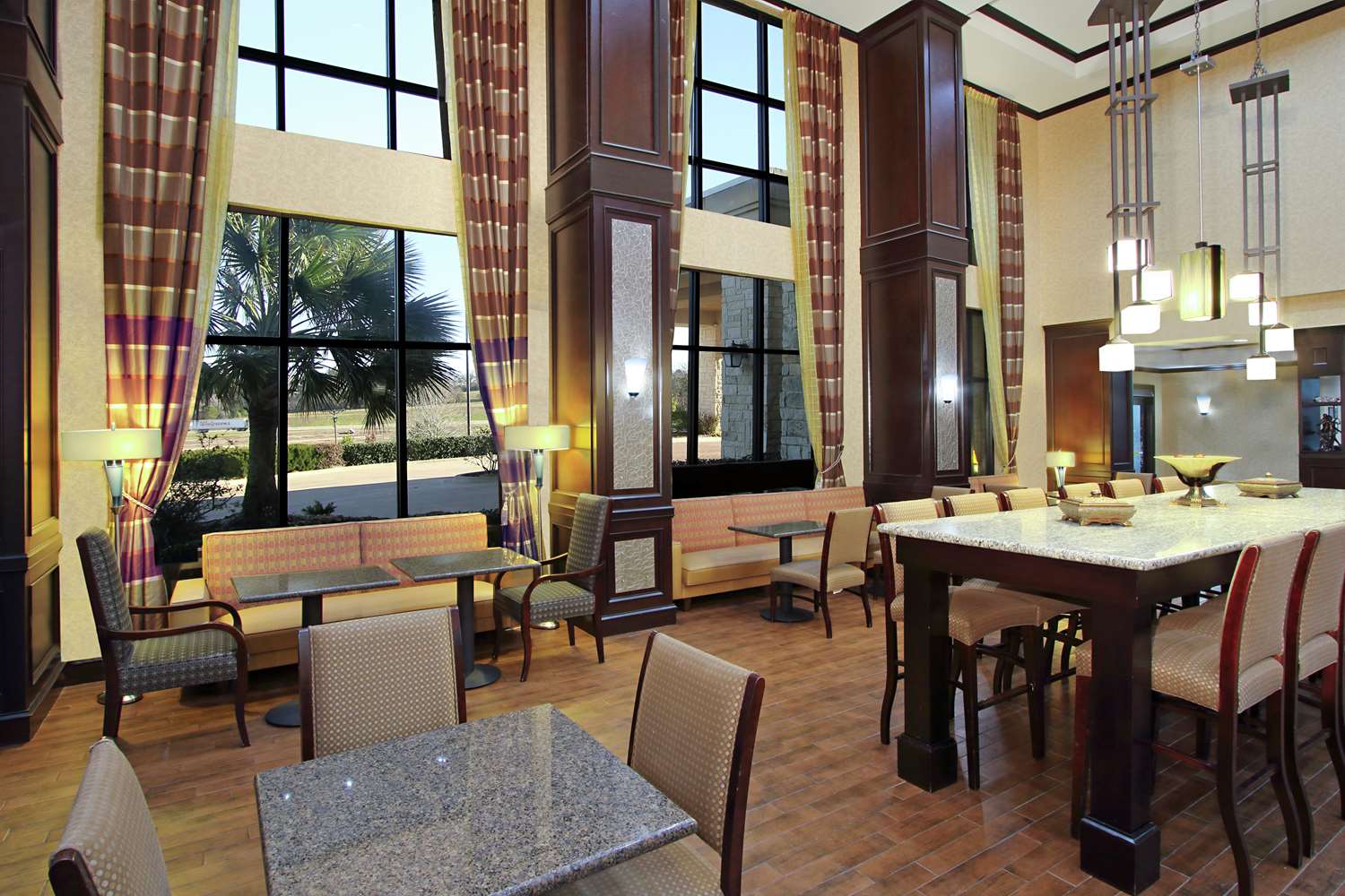 hampton inn and suites buffalo