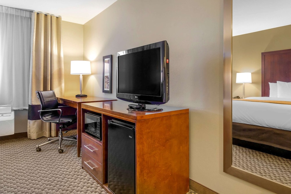 comfort inn auburn seattle