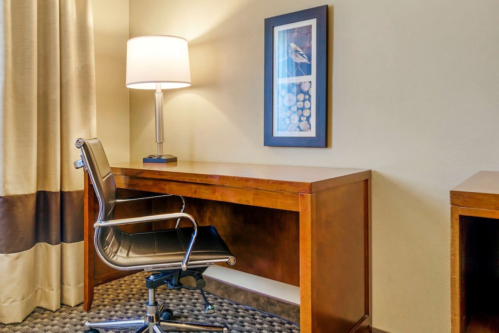 comfort inn auburn seattle