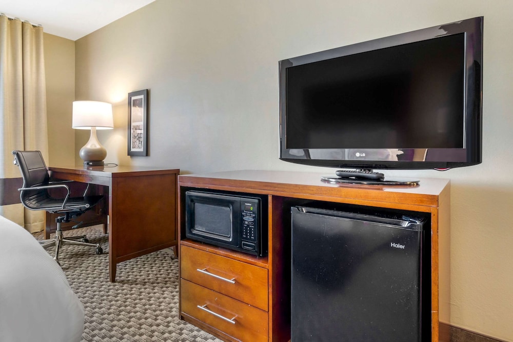 comfort inn auburn seattle