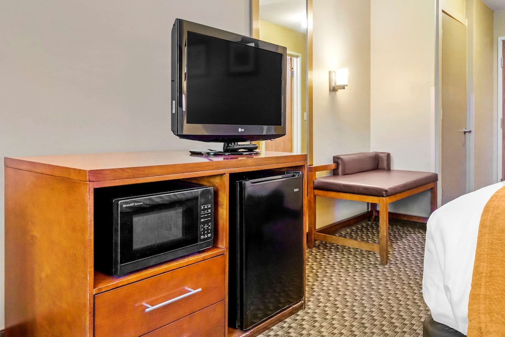 comfort inn auburn seattle