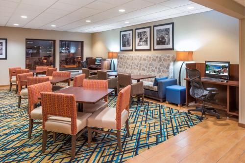 hampton inn columbia