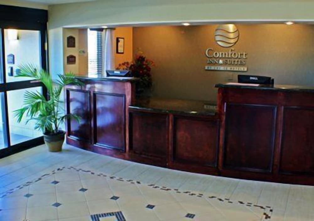 comfort inn and suites perry i 35
