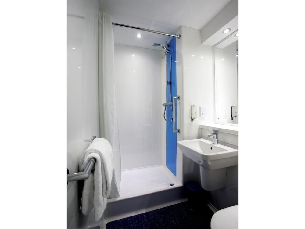 travelodge aberdeen central