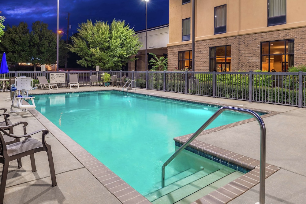 hampton inn jackson