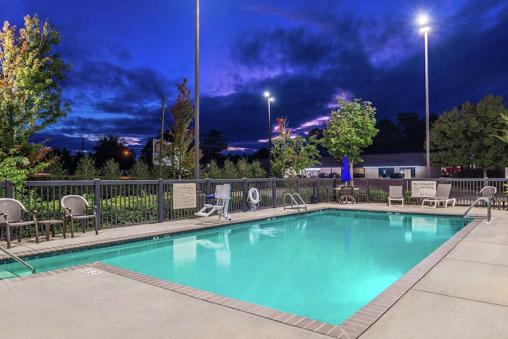 hampton inn jackson