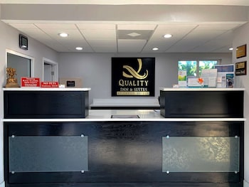 Quality Inn & Suites Near Panama City Beach,Upper Grand Lagoon>>Panama City,3 star