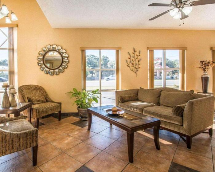 quality inn and suites near panama city beach