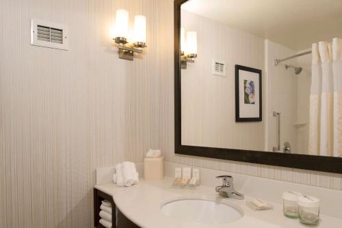 hilton garden inn plymouth