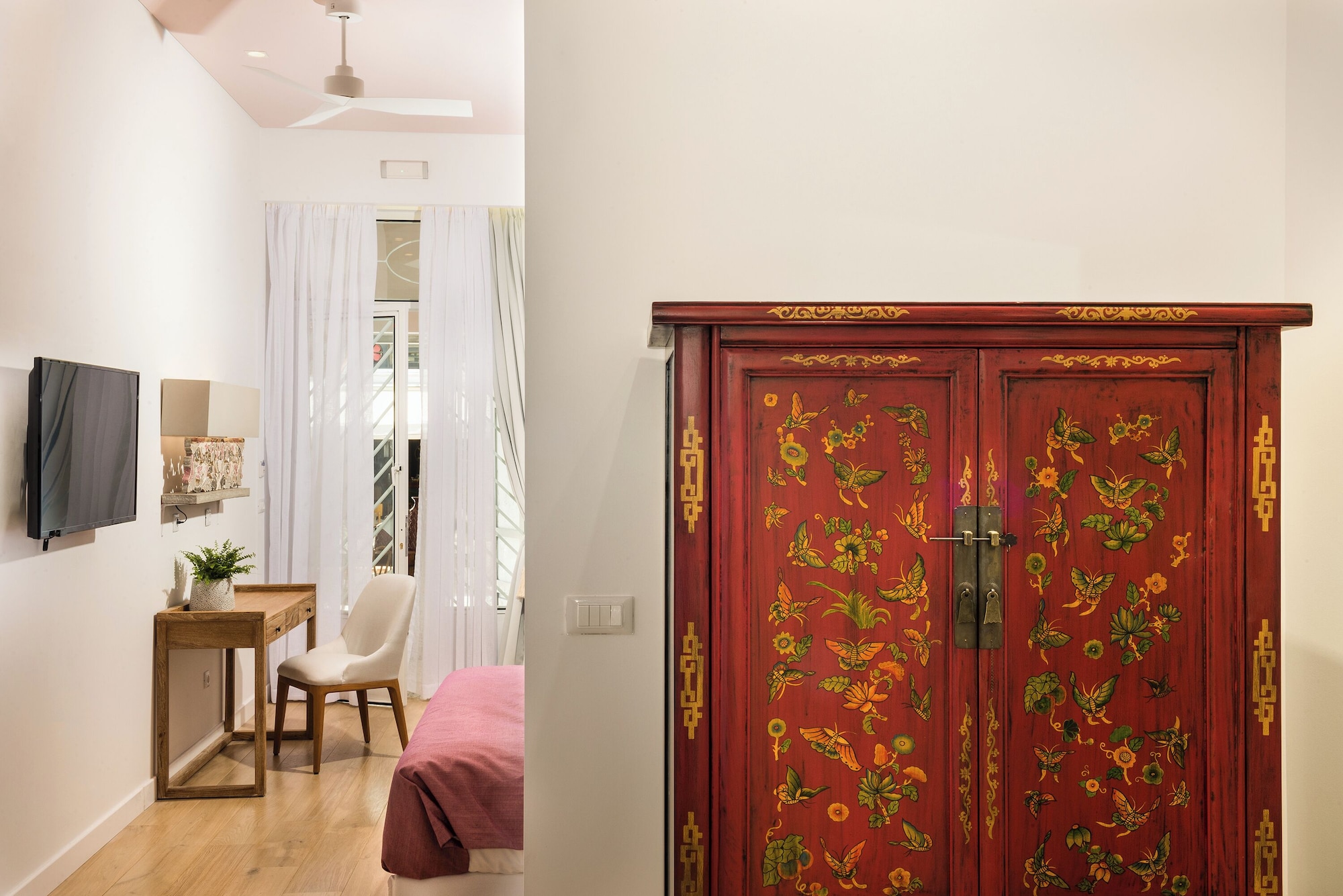 nyx chic manor boutique hotel