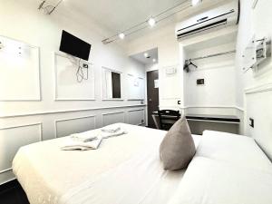 palace rome hostel