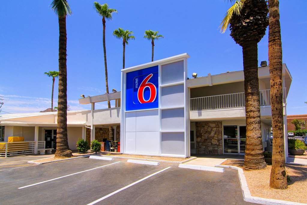 motel 6 old town scottsdale fashion square