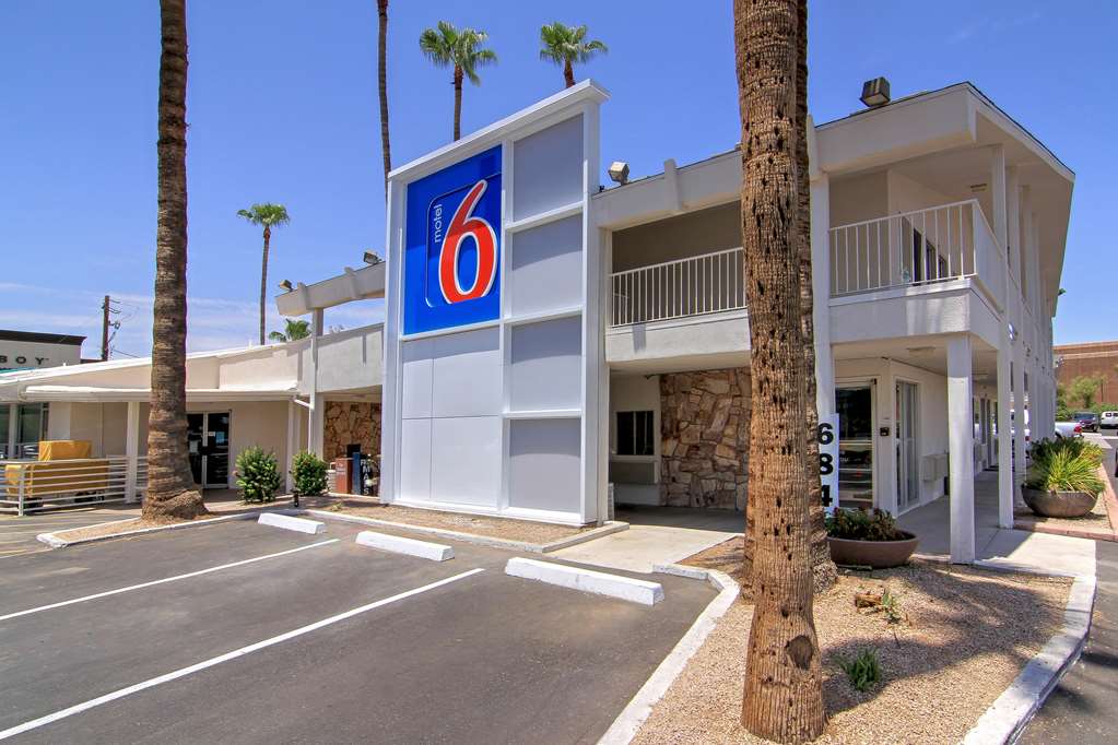 motel 6 old town scottsdale fashion square