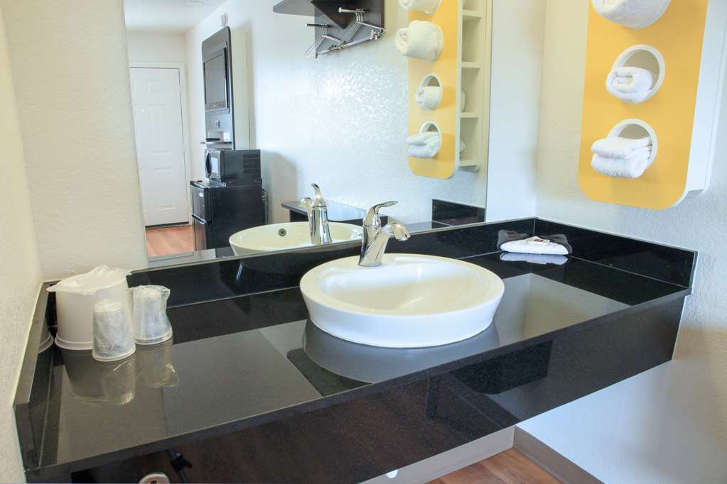 motel 6 old town scottsdale fashion square