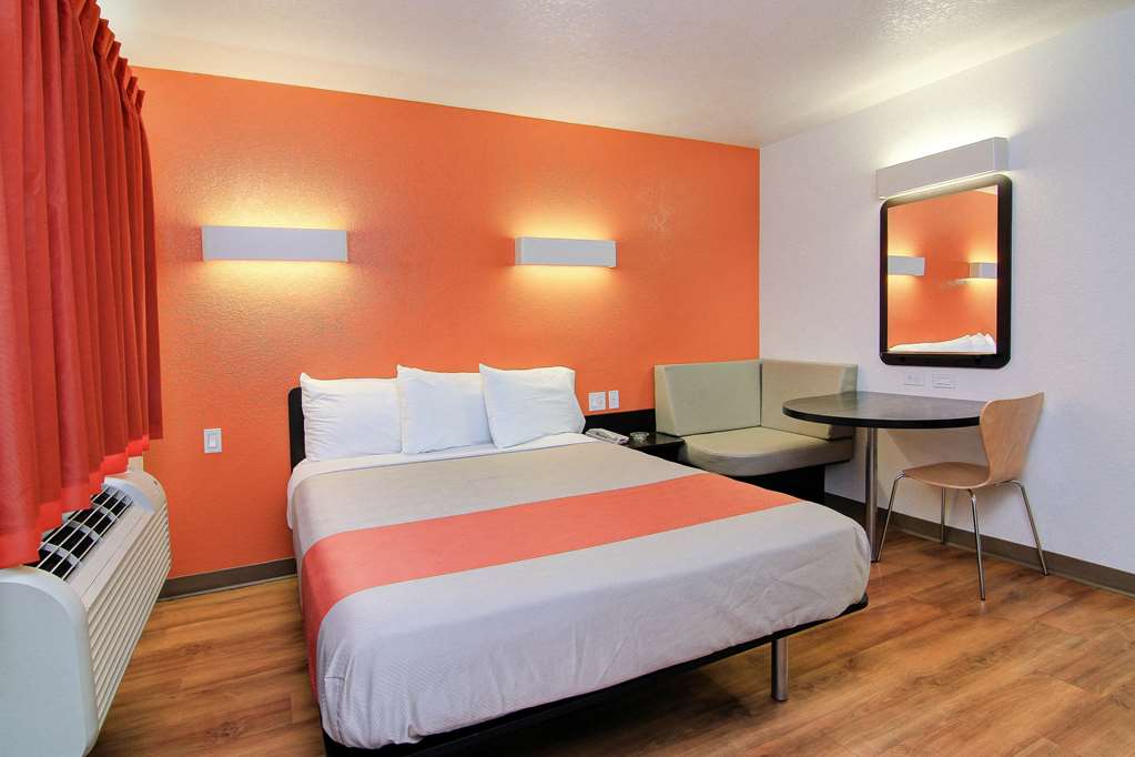 motel 6 old town scottsdale fashion square