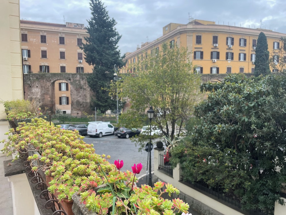 rome experience hostel