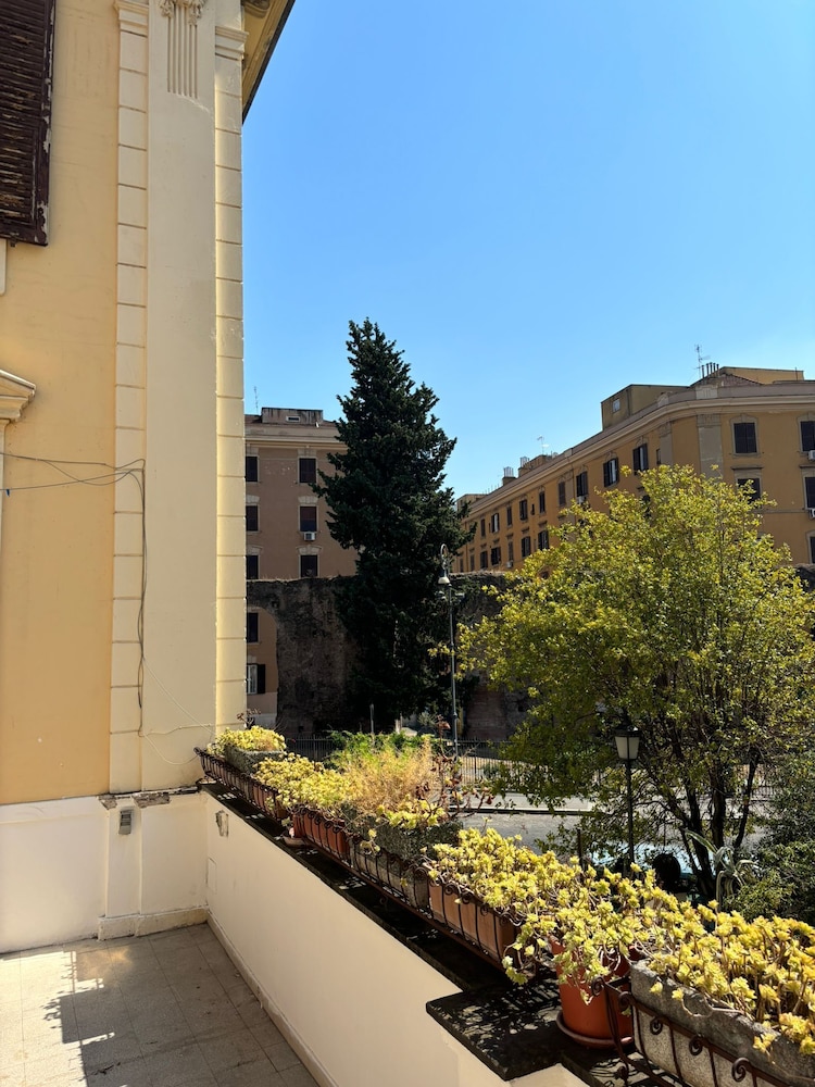rome experience hostel