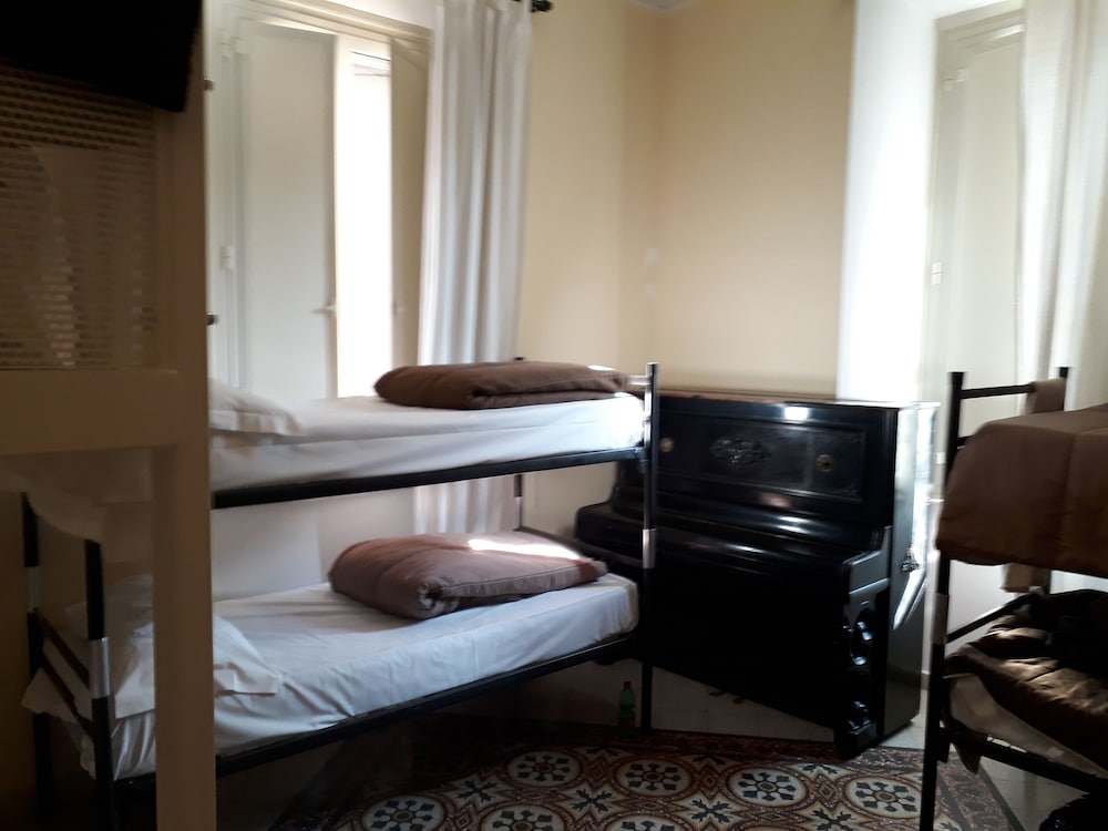rome experience hostel