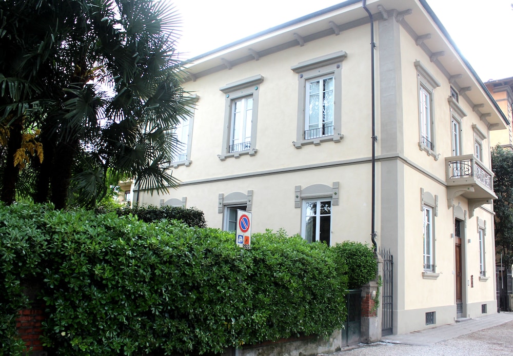 lucca in villa lucrezia