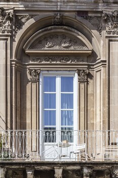 nostos rooms and apartments