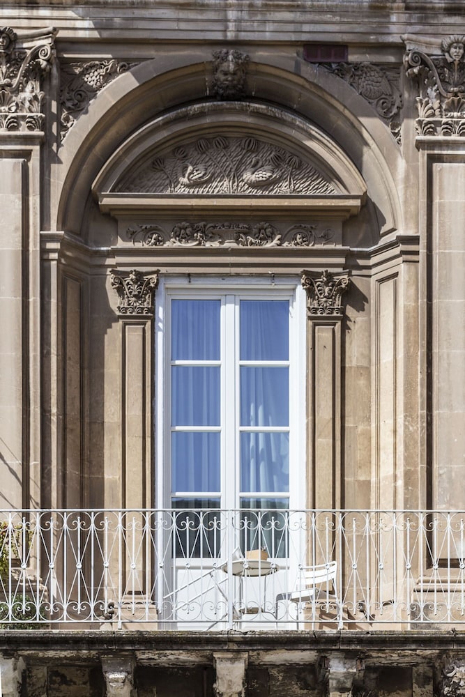 nostos rooms and apartments