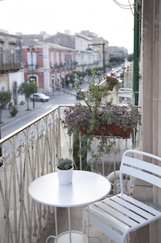 nostos rooms and apartments