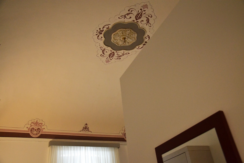 nostos rooms and apartments