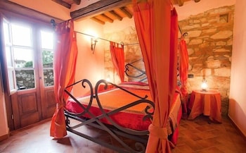 Castello Dei Templari,Tuscany>>Lucca,3 star