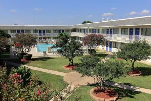motel 6 austin tx north