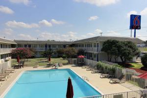 motel 6 austin tx north