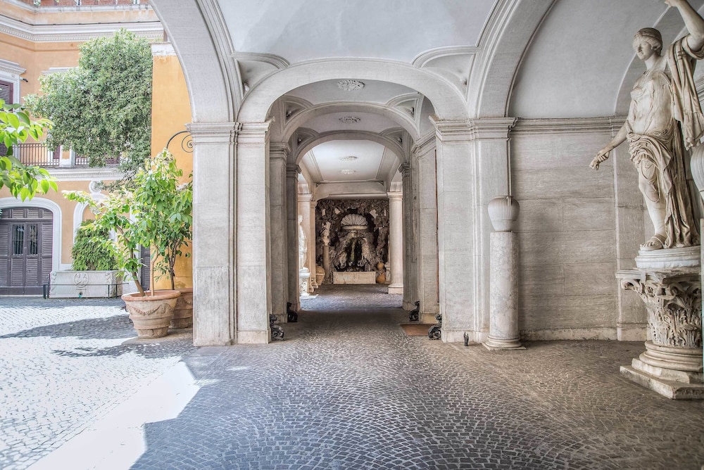 trevi rome suite