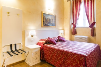 Domus Trevi,Rome>>Lazio,4 star