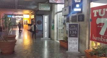 Suite 136 Luxury Rooms,Via Mariano Stabile 136/A,4 star